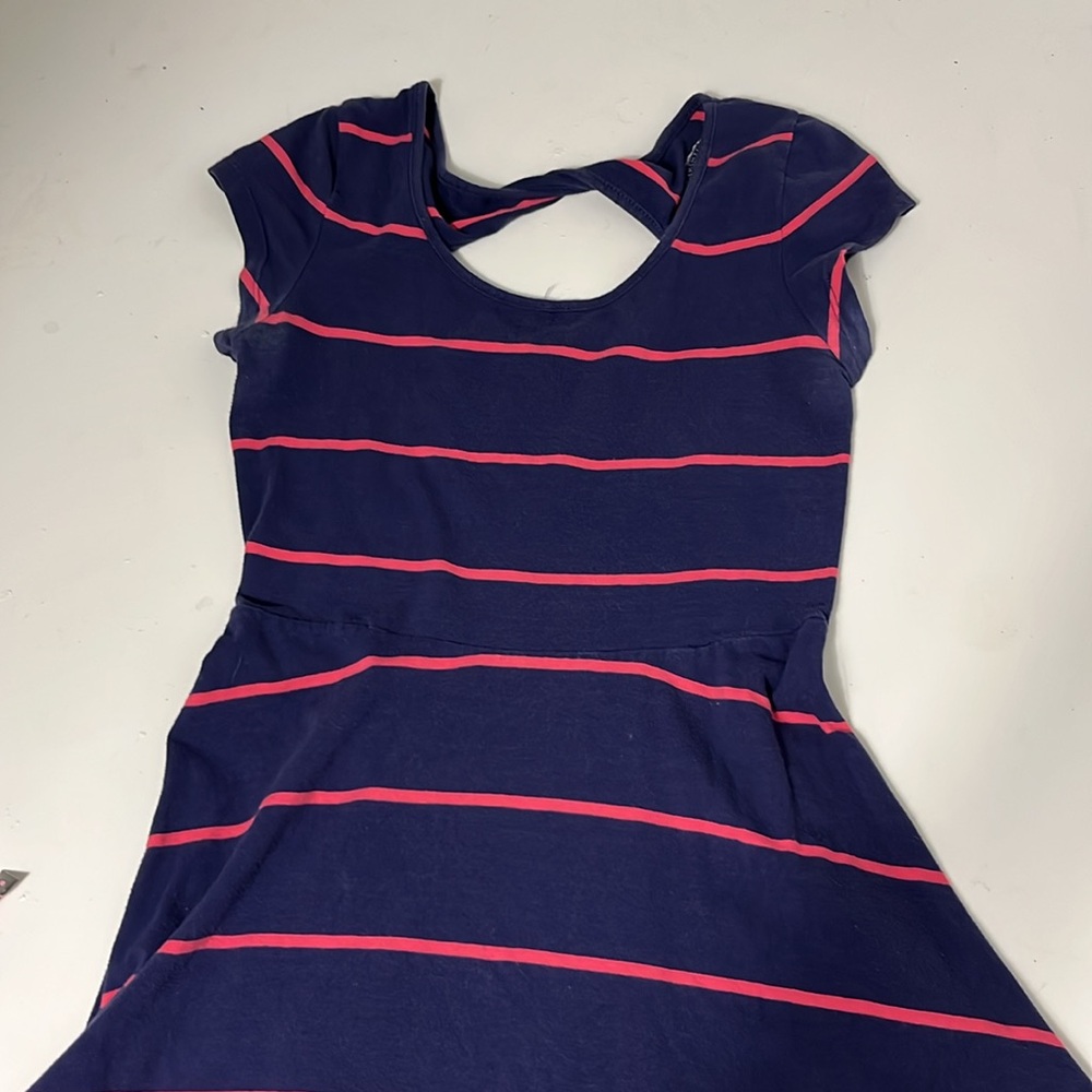 SO Small Navy Blue Red Short Sleeve Twist Back Fit and Flare Dress - Picture 4 of 5